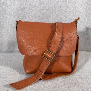 11600 Leather Goods Calma Women's  Pebbled Leather Crossbody Bag